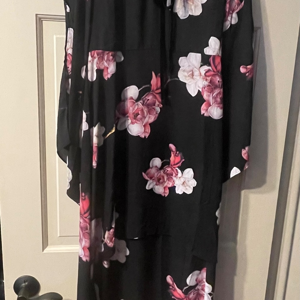 VENUS High Low Maxi Dress Black with Floral Print Slit open sleeves